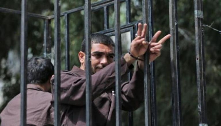 أسرى فلسطينيون بسجون الاحتلال- أرشيفية