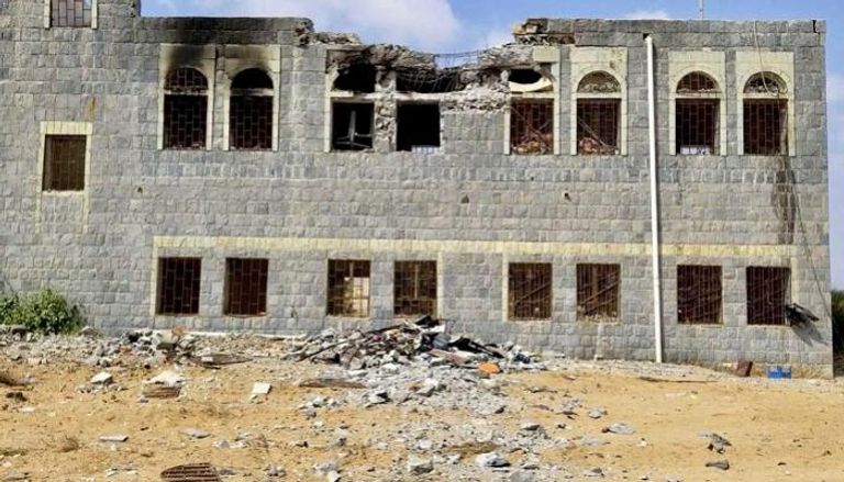 مدرسة خالد بن الوليد بحجة بعد تعرضه لصاروخ حوثي