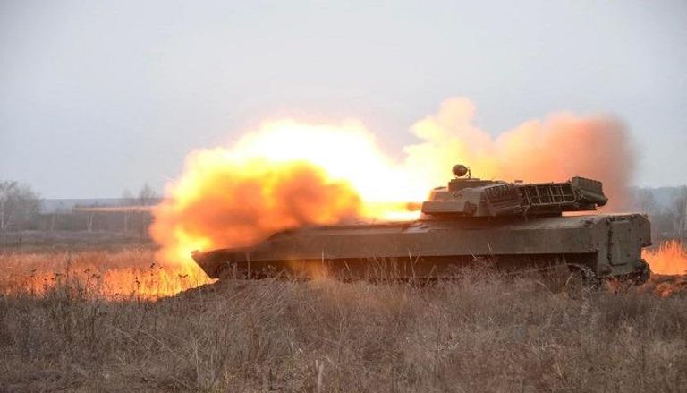 جانب من تدريبات الجيش الأوكراني شرق البلاد- رويترز
