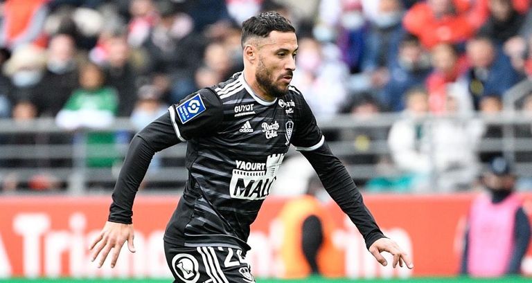 يوسف بلايلي لاعب استاد بريست الجديد يوسف بلايلي لاعب استاد بريست الجديد