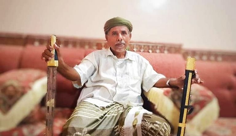 يمني يحوّل منزله إلى متحف للقطع التراثية