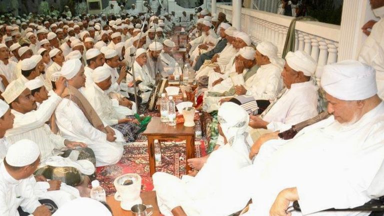 يمنيون يحيون ذكرى ليلة الإسراء والمعراج