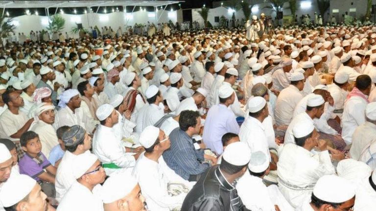 يمنيون يحيون ذكرى ليلة الإسراء والمعراج