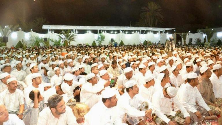 يمنيون يحيون ذكرى ليلة الإسراء والمعراج