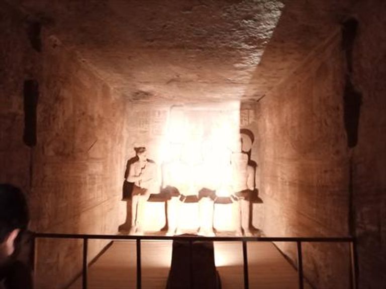 تعامد الشمس على وجه الملك رمسيس الثاني استمر نحو 20 دقيقة