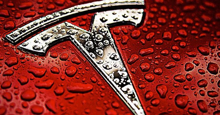 ماركة تسلا شعار كاديلاك