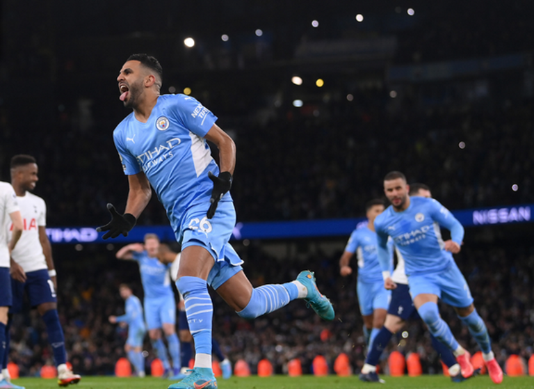 محرز عقب التسجيل في توتنهام رياض محرز وبيب جوارديولا