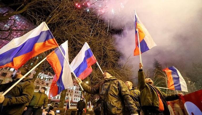 الانفصاليون يحتفلون في الشوارع عقب اعتراف بوتين