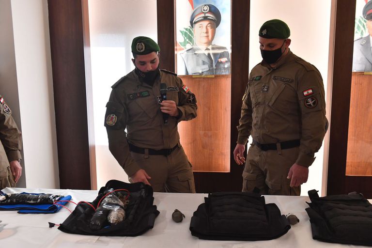 وزير الداخلية اللبناني خلال المؤتمر الصحفي