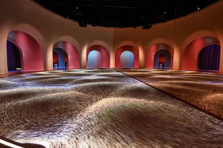 الشيخ محمد بن راشد آل مكتوم يطلّع على تجارب متحف المستقبل