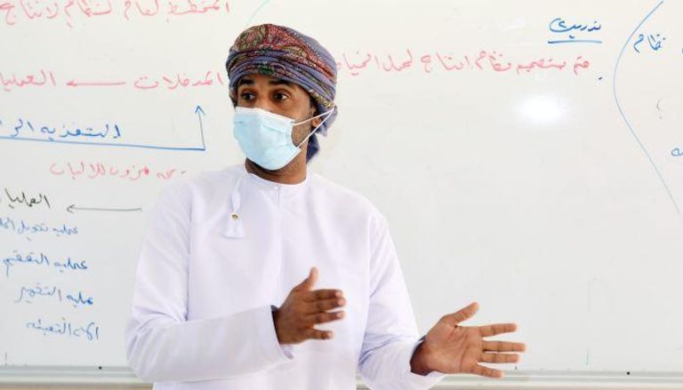 عمان أشادت بجهود معلميها في مواجهة تداعيات كورونا