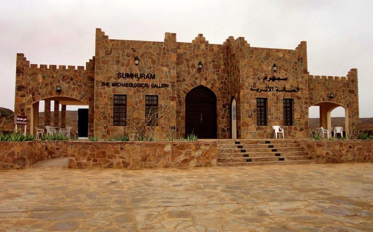 الطبيعة الساحرة في سلطنة عمان عامل جذب سياحي