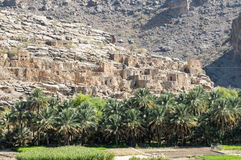 الطبيعة الساحرة في سلطنة عمان عامل جذب سياحي