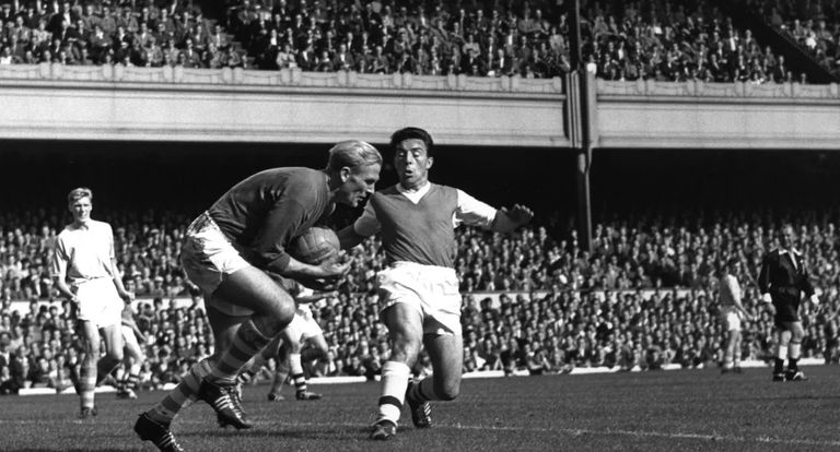 تاريخ كرة القدم يحتفظ بلاعبين شاركوا في حروب عالمية