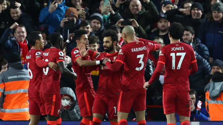 فرحة لاعبي الريدز محمد صلاح يواصل التألق