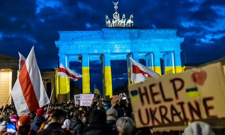 بوابة براندنبورج، بناء الكولسيوم التاريخي الشهير