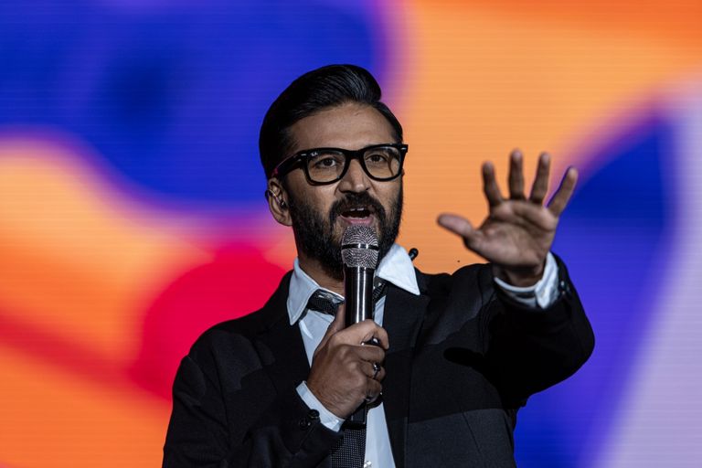  الفنان أميت تريفيدي