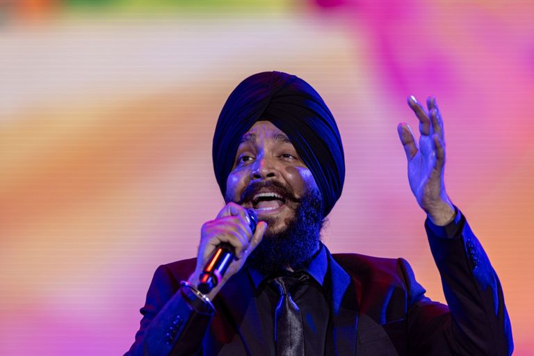  الفنان أميت تريفيدي