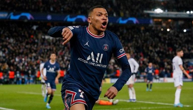 احتفال مبابي بالتسجيل في ريال مدريد كيليان مبابي