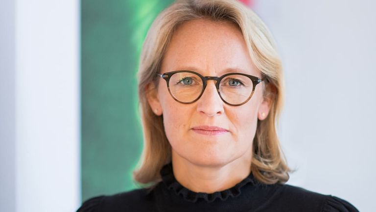 دوناتا هوبفين