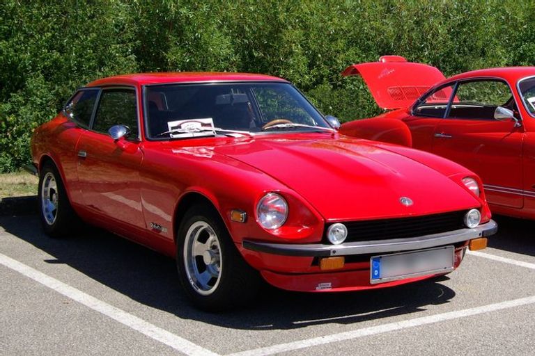 Datsun 260Z  Nissan 350Z