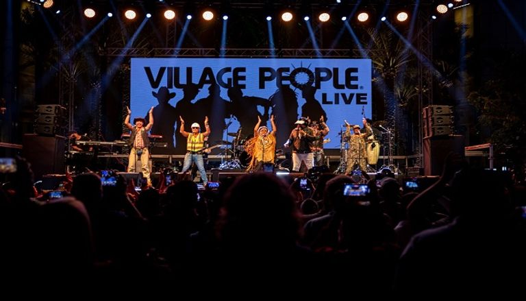 حفل فرقة "فيلدج بيبول"  في إكسبو 2020 دبي