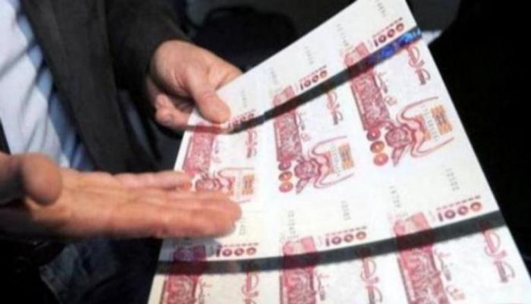 أسعار اليورو والدولار اليوم في الجزائر