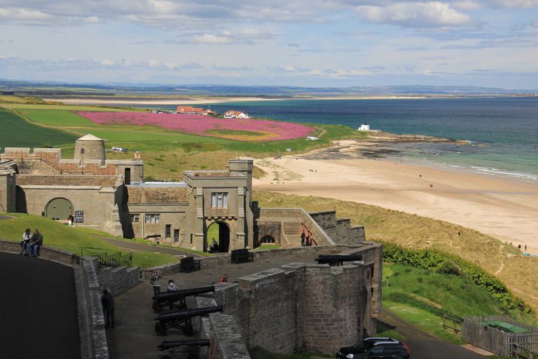شاطيء Bamburgh Beach  شاطئ Praia da Falésia
