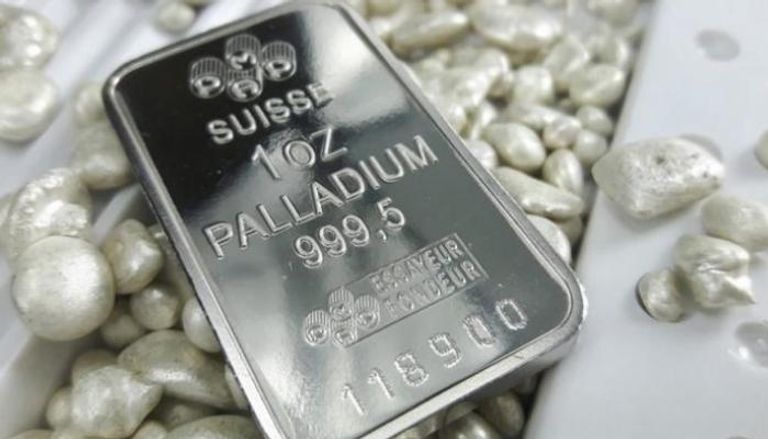 البلاديوم يقفز بينما تهدد عقوبات روسيا الإمداد وشركات الذهب