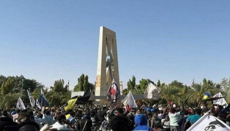 جانب من مظاهرات الإثنين بالخرطوم