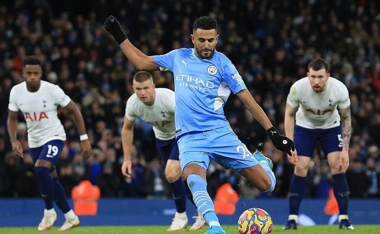 رياض محرز يسجل في السبيرز رياض محرز نجم مانشستر سيتي