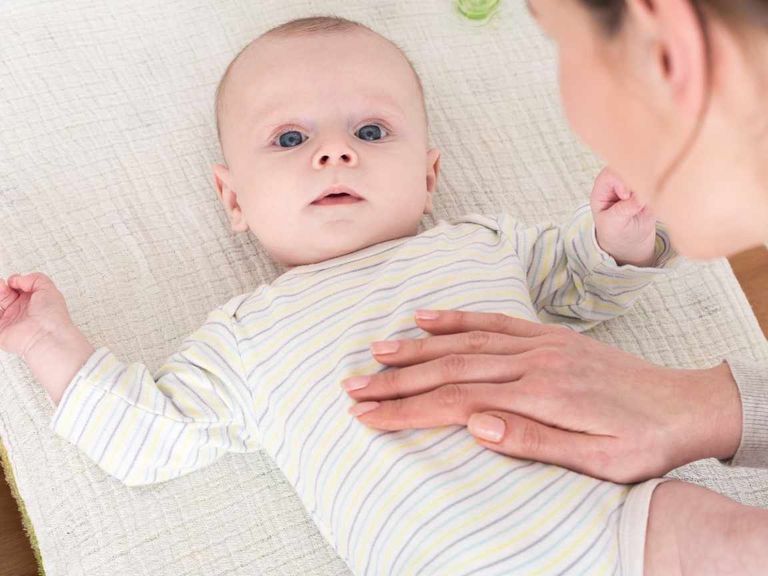 أعراض الديدان عند الأطفال الرضع