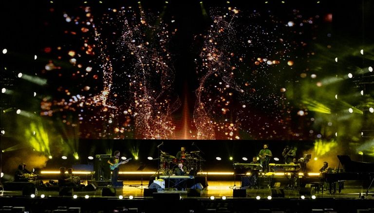 الفنان عدنان سامي خان