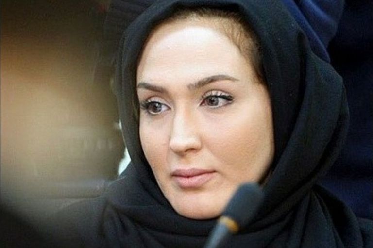 الفنانة الإيرانية زهرة فكور صبور