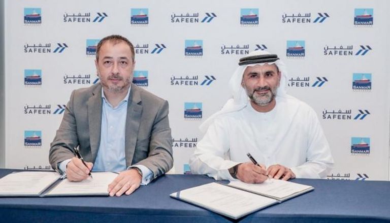 جانب من توقيع اتفاقية بين مجموعة "سفين" الإماراتية مع "سانمار" لصناعة السفن