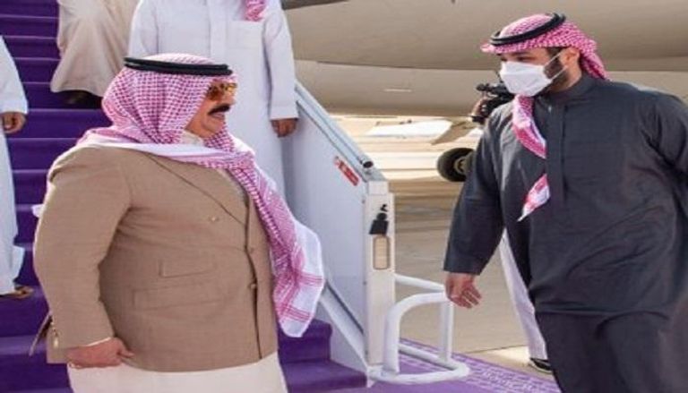 ولي العهد السعودي يستقبل العاهل البحريني 