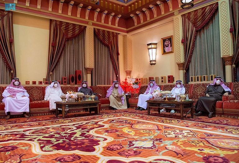 العاهل السعودي الملك سلمان بن عبدالعزيز آل سعود وملك البحرين حمد بن عيسى آل خليفة