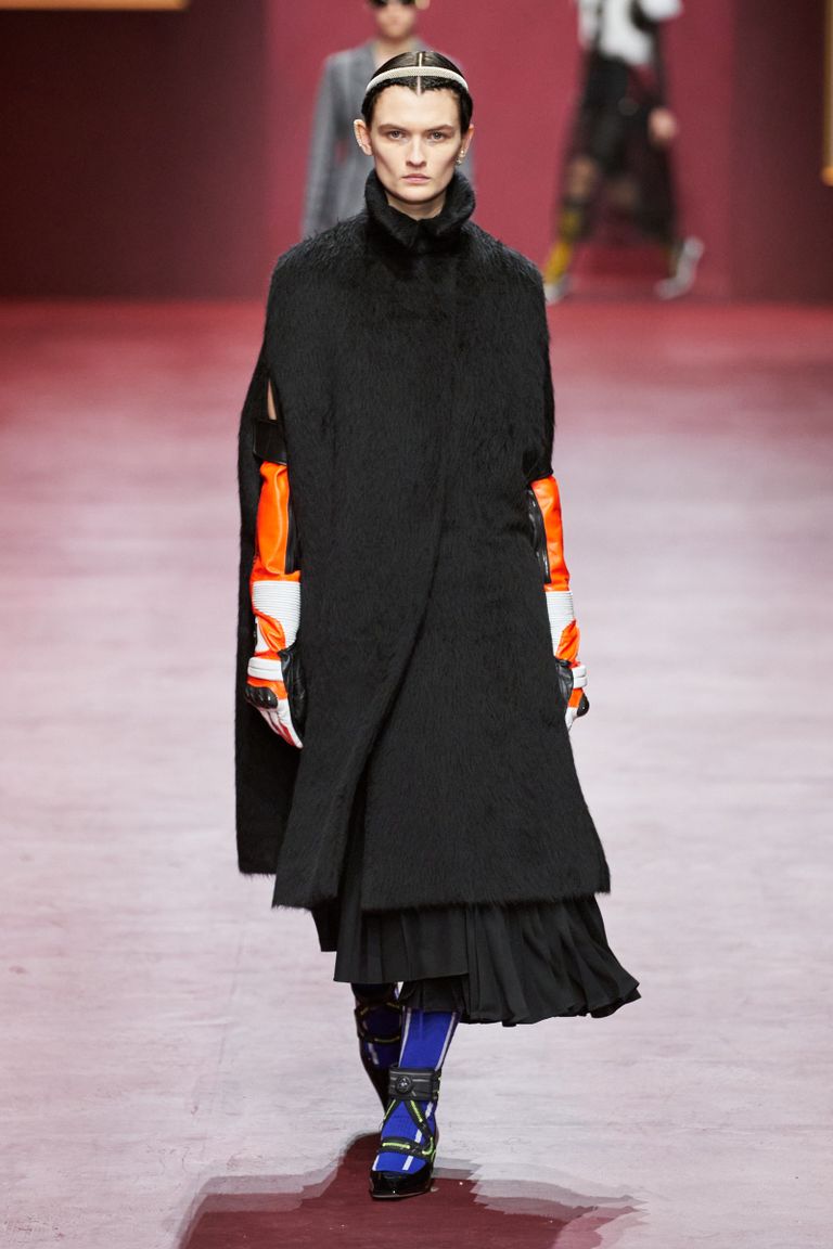 عرض ديور لمجموعة خريف وشتاء 2022 - 2023