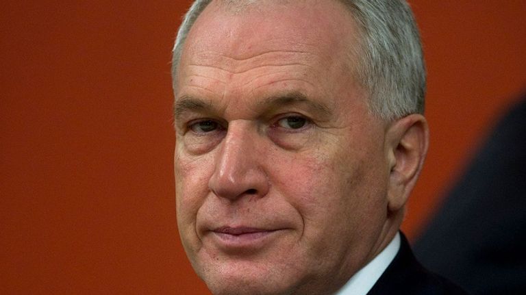 رجال حول بوتين