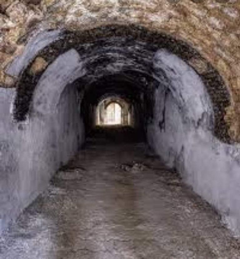 صورة لصباط العروسة