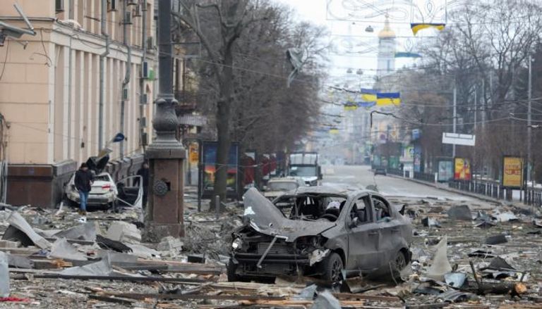آثار عمليات القصف على خاركيف بأوكرانيا - أرشيفية