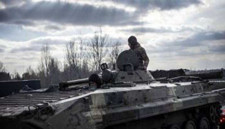 جندي أوكراني في المواجهات مع روسيا حرب روسيا وأوكرانيا.. 5 متغيرات ترسم ملامح الصراع
