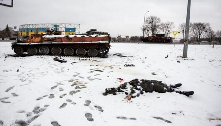 جثمان أحد قتلى الحرب الروسية الأوكرانية من العسكريين- أرشيفية