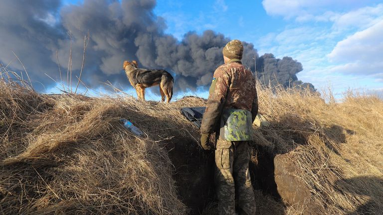 جثمان أحد قتلى الحرب الروسية الأوكرانية من العسكريين- أرشيفية