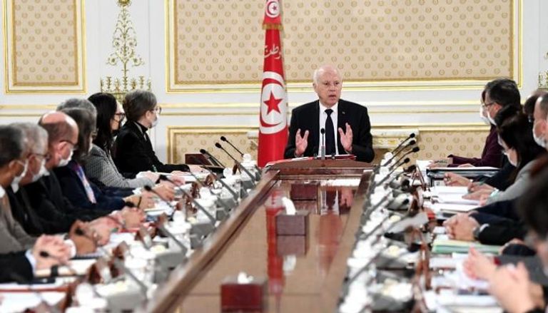 الرئيس التونسي خلال اجتماع مجلس الوزراء