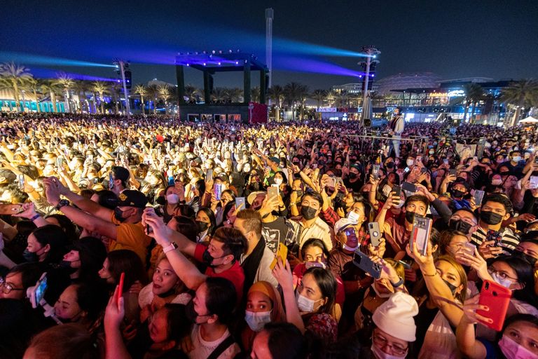 جانب من الأمسية الغنائية الفلبينية