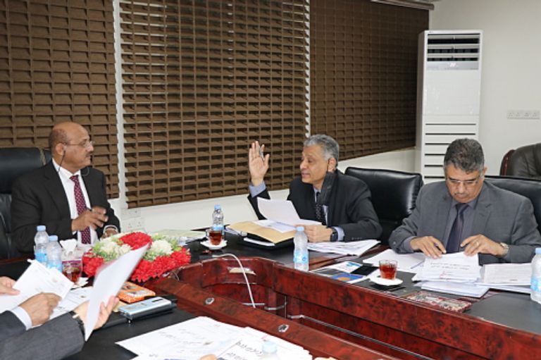 جانب من اجتماع مجلس إدارة البنك المركزي اليمني