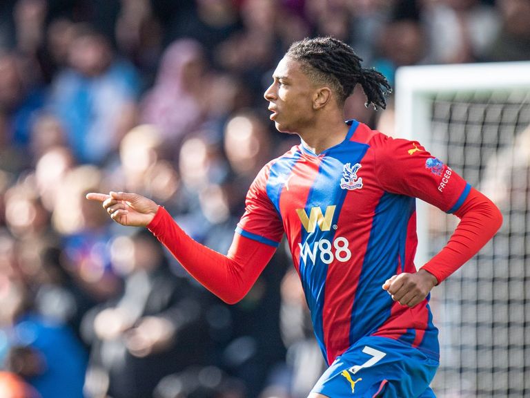 مايكل أوليسي منتخب الجزائر