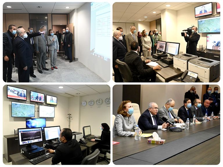 خلية الأزمة بوزارة الجالية الجزائرية عن وضعية الجالية بأوكرانيا علم سفارة الجزائر في أوكرانيا - أرشيفية