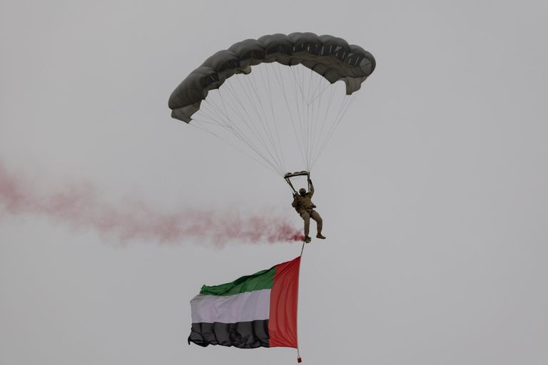  العرض العسكري 